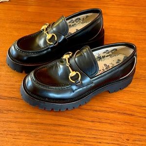 GUCCI horsebit leather lugsole loafers! SIZE 37! Barely worn